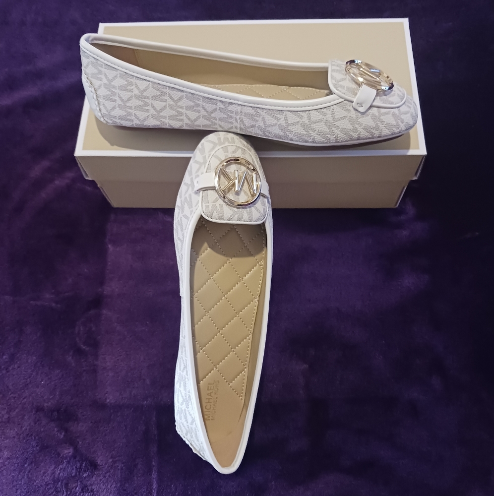 Michael Kors Lillie Moc - Picture 10 of 10